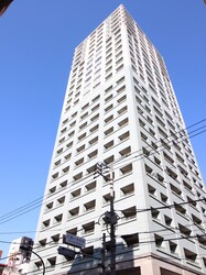 ルネ新宿御苑タワーの物件外観写真